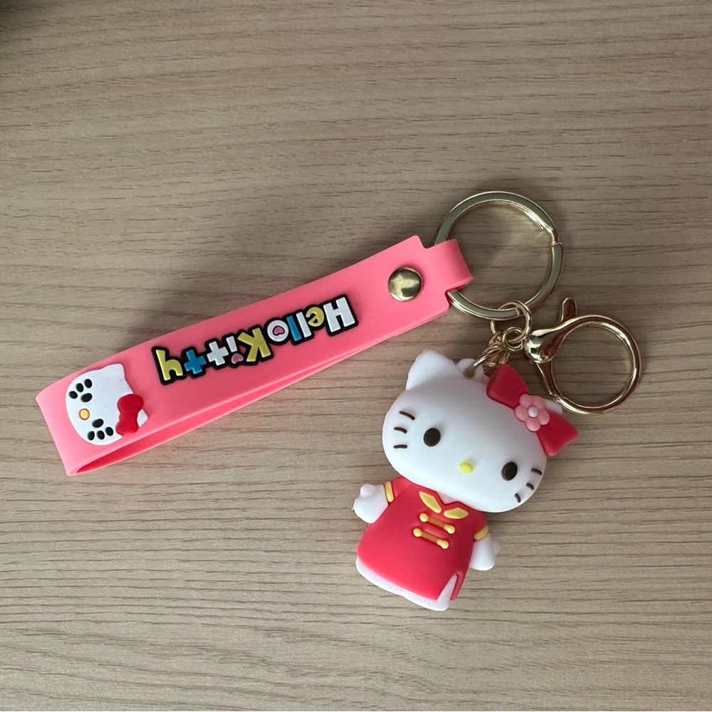 Hello Kitty Keychain - Picture 5 of 5